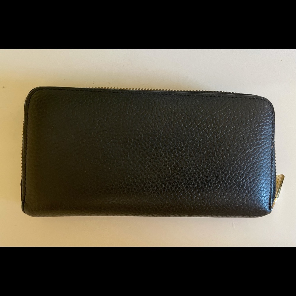 Cuyana Classic Zip Around Wallet Black/Red